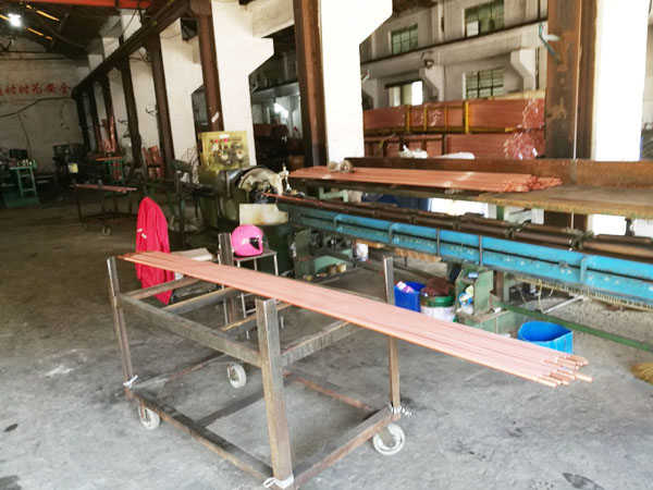 銅管翅片加工、調(diào)直設(shè)備